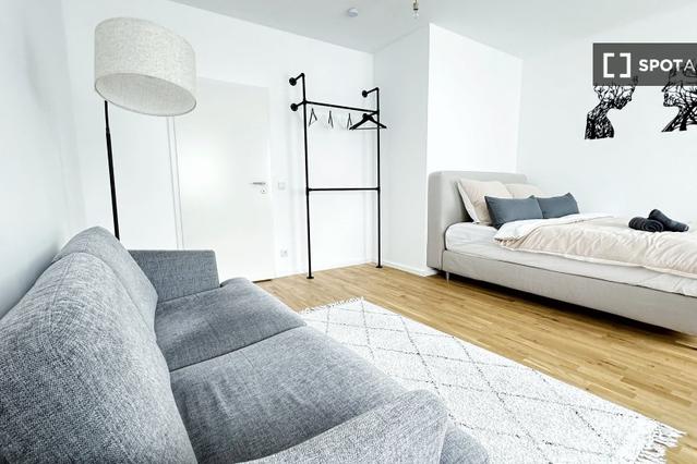 Room for rent in apartment with 4 bedrooms in Berlin