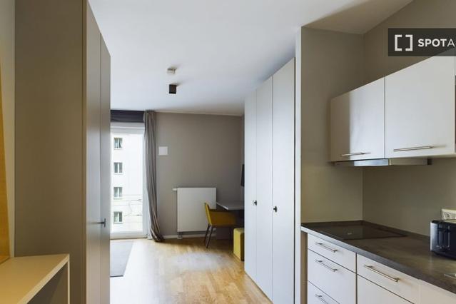 Studio for rent in Berlin, all bills included