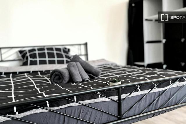 Rooms for rent in apartment with 1 bedroom in Berlin