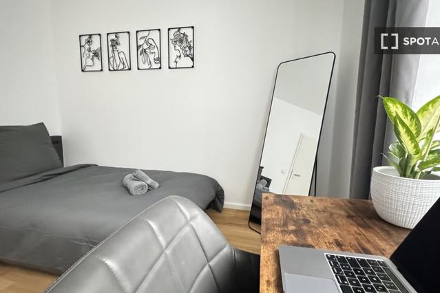 Room for rent in apartment with 4 bedrooms in Berlin