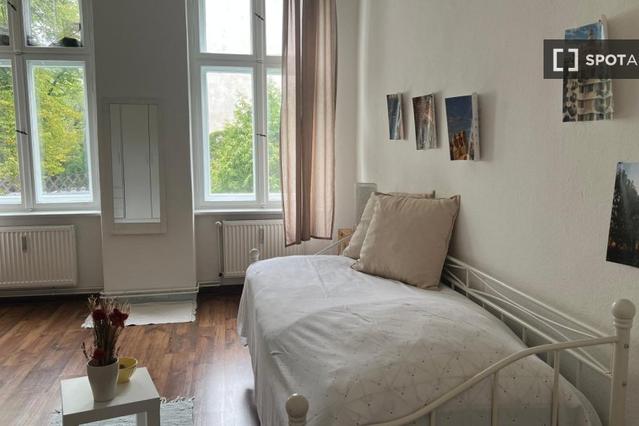 Room in a shared 3-bedroom flat in Berlin