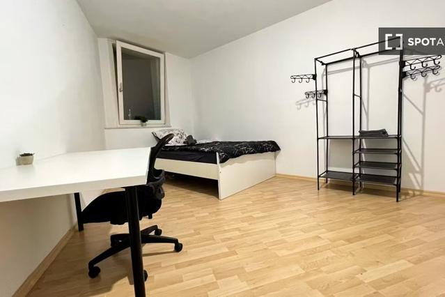 Room for rent in shared apartment in Berlin