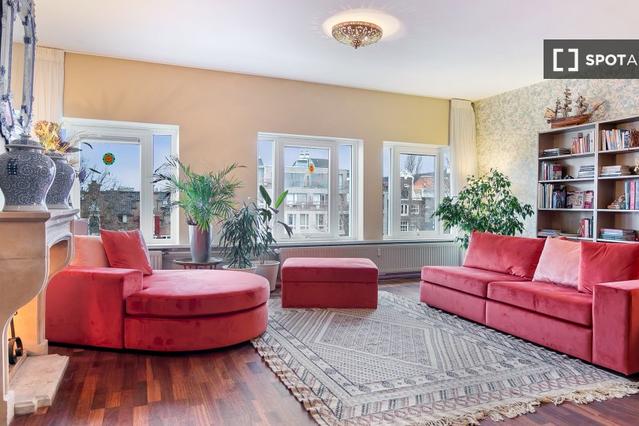 2-bedroom apartment for rent in Amsterdam