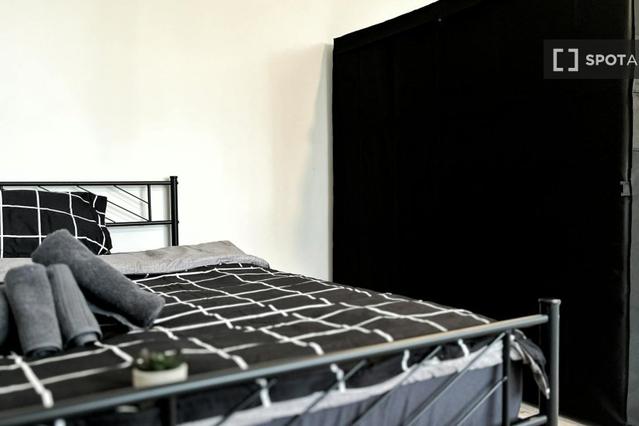 Rooms for rent in apartment with 1 bedroom in Berlin