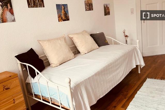 Room in 3-bedroom apartment for rent in Berlin