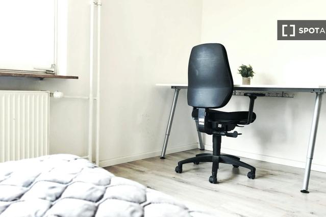 Rooms for rent in apartment with 1 bedroom in Berlin