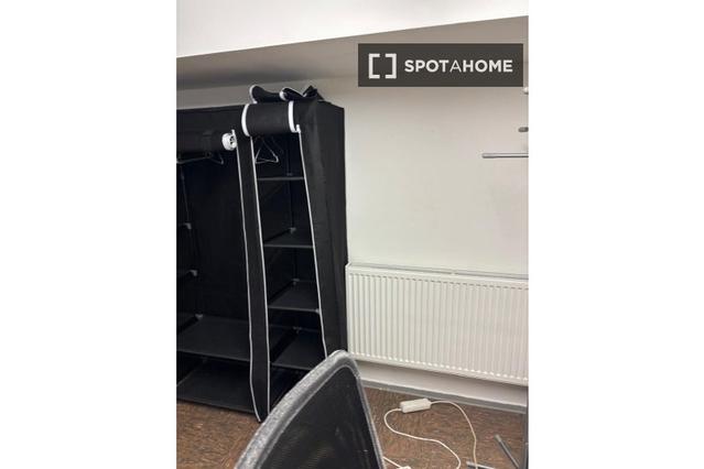 Cozy room in apartment with 4 bedrooms in Spandau, Berlin