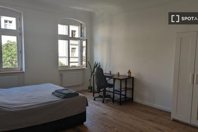 Room for rent in shared apartment in Berlin