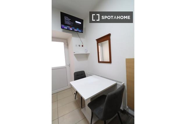 Studio in Schönbrunner Str.