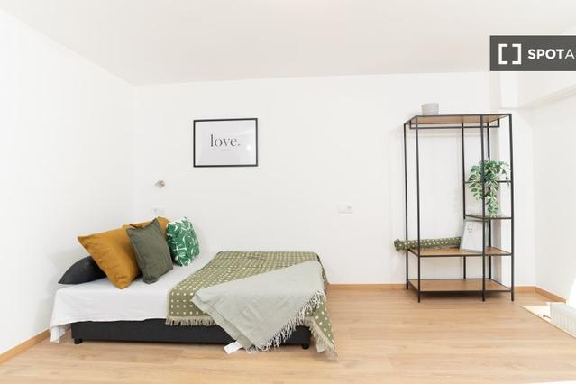 Studio for rent in Budapest, Hungary