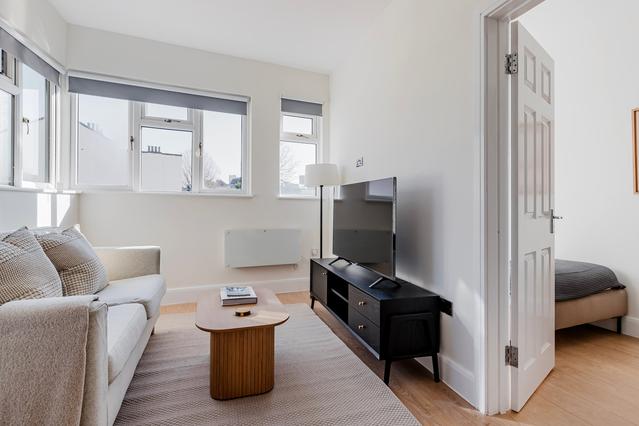South Lambeth Road, Lambeth - 1 Bedroom - 1 Bath