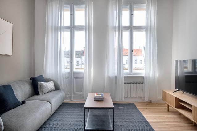 Schönhauser Allee, Prenzlauer Berg - 2 Bedroom - 1 Bath