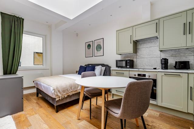 Tottenham Street, Fitzrovia - Studio - 1 Bath