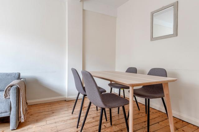 West Kensington Court Edith Villas , West Kensington - 1 Bedroom - 1 Bath