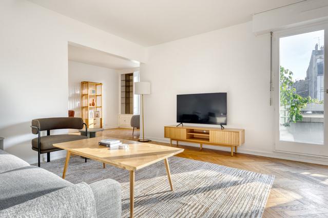 Rue Poliveau, Jardin des Plantes - 3 Bedroom - 2 Bath