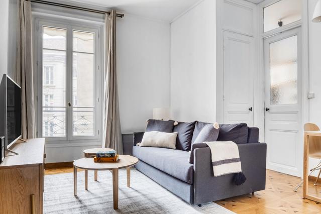 Appartement 1 pièce à Rue du Cherche-Midi