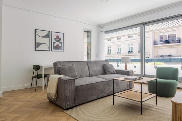 Rue de Vaugirard, Notre-Dame-des-Champs - 1 Bedroom - 2 Bath