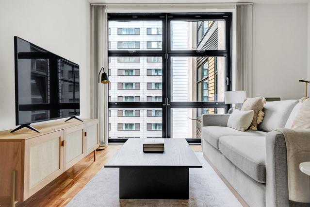 S Quay Square, Isle of Dogs - 1 Bedroom - 1 Bath