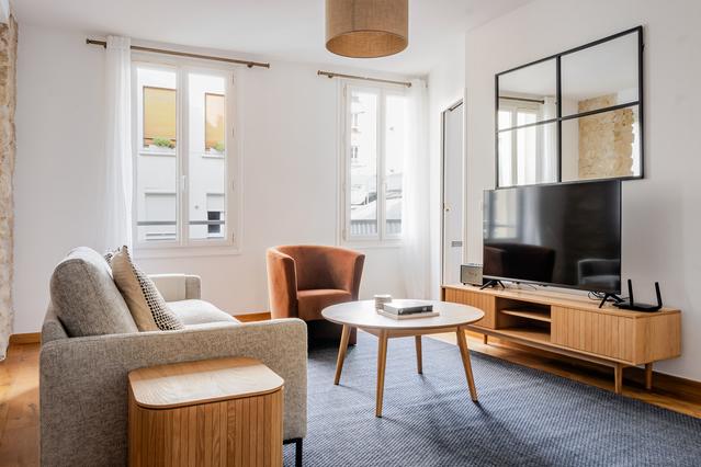 Rue du Faubourg Saint-Denis, Porte-Saint-Denis - 2 Bedroom - 1 Bath