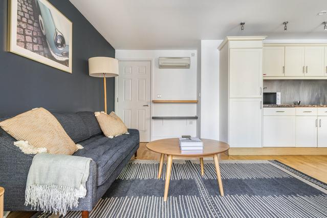 Pepper Street, Isle of Dogs - 1 Bedroom - 1 Bath