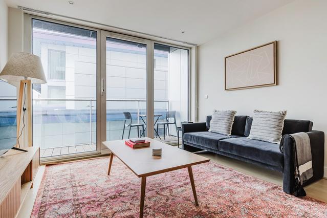 Queenstown Road, Nine Elms - 1 Bedroom - 1 Bath