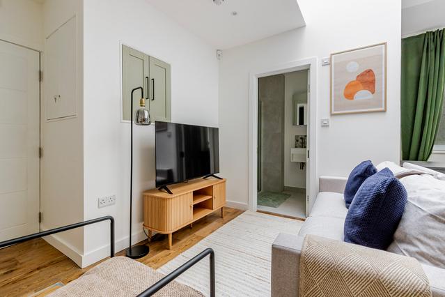 Tottenham Street, Fitzrovia - Studio - 1 Bath