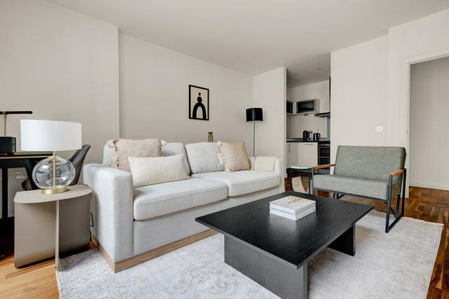 S Quay Square, Isle of Dogs - 1 Bedroom - 1 Bath