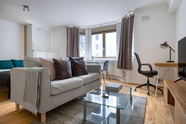 Marlyn Lodge, Portsoken Street, City of London - Studio - 1 Bath
