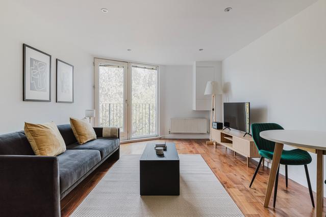 Hackney Road, London Borough of Hackney - 1 Bedroom - 1 Bath
