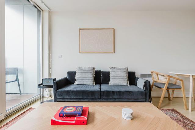 Queenstown Road, Nine Elms - 1 Bedroom - 1 Bath